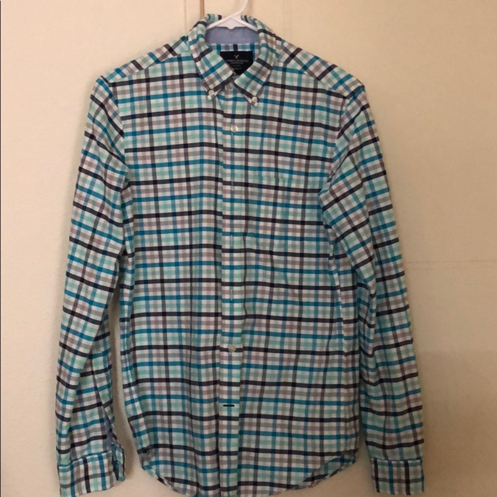 American Eagle Plaid Button Down Shirt
